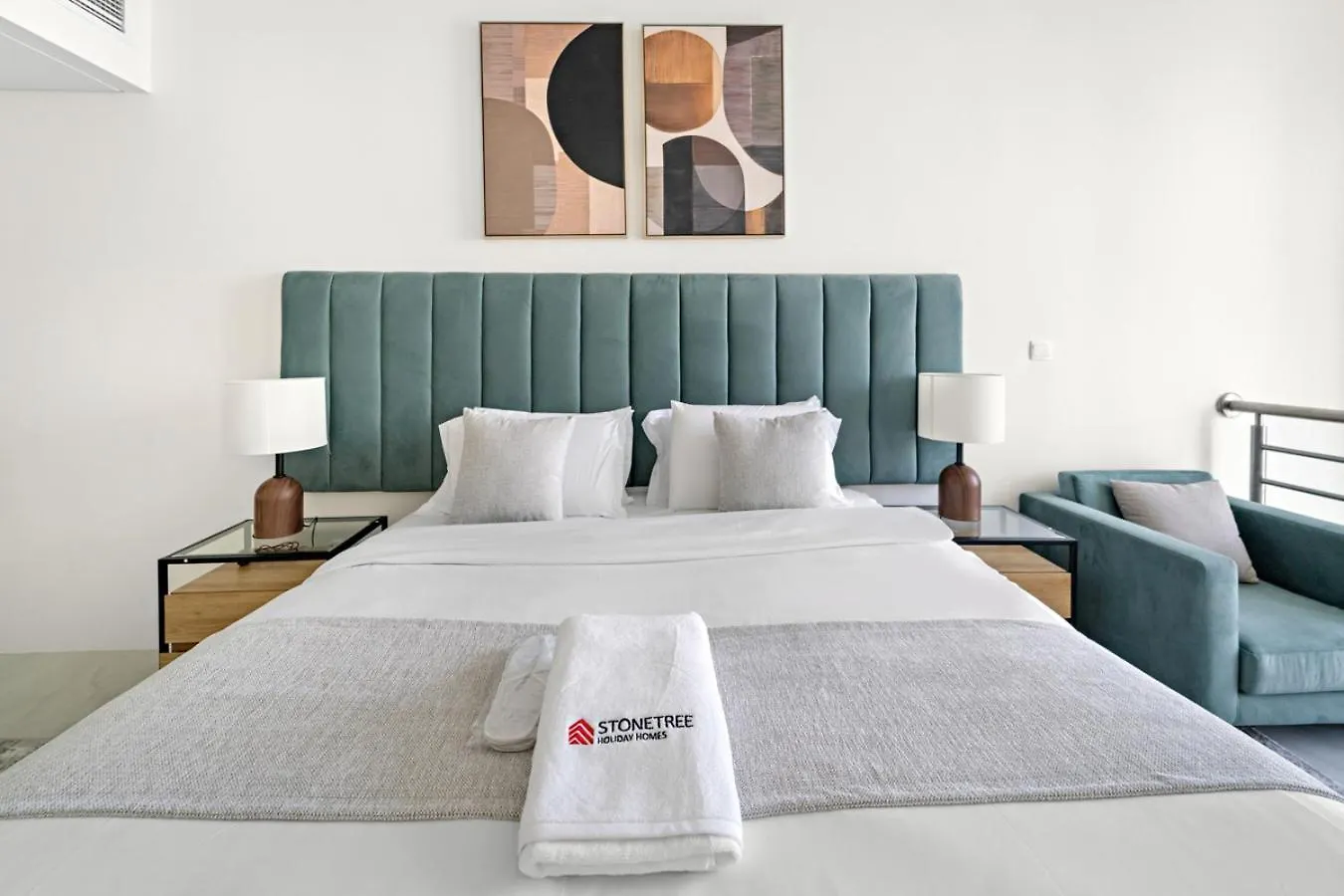 Apartment Large 1 Bedroom Duplex With Lake View Dubai