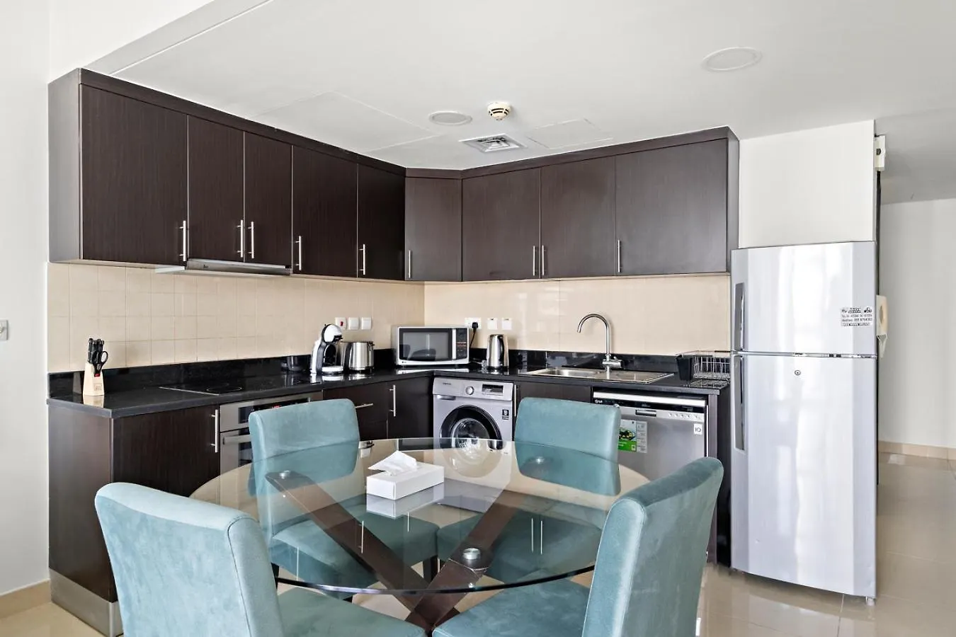 Apartment Large 1 Bedroom Duplex With Lake View Dubai